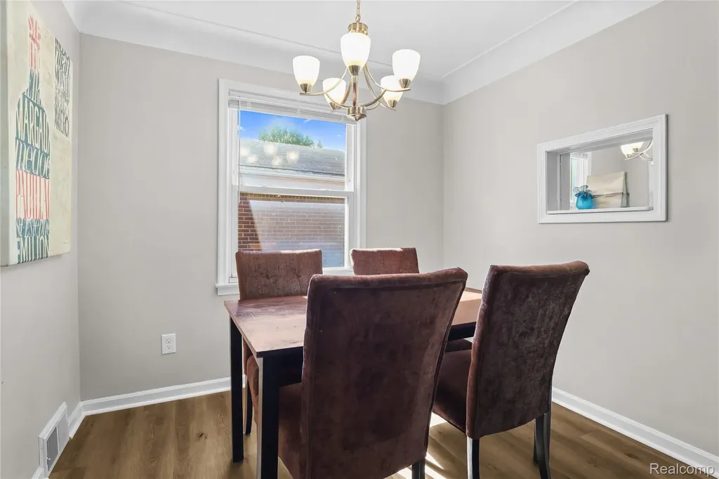 1848 Philomene Boulevard Lincoln Park City MI 48146