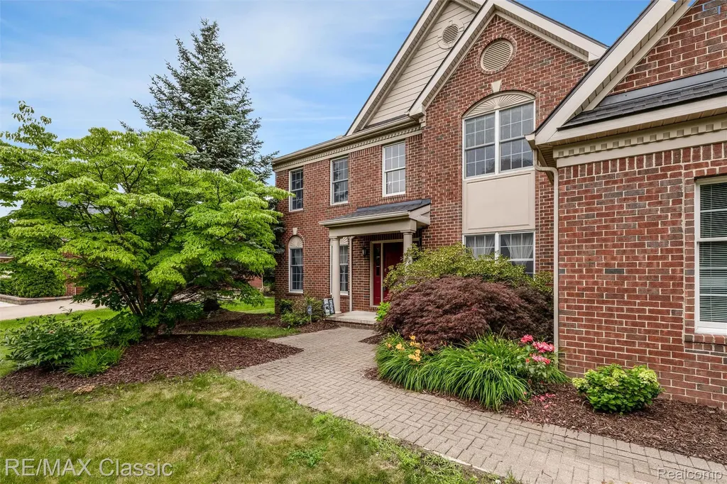 25051 Samoset Court Novi City MI 48374