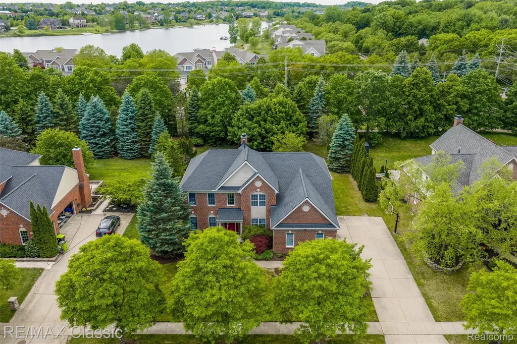 25051 Samoset Court Novi City MI 48374