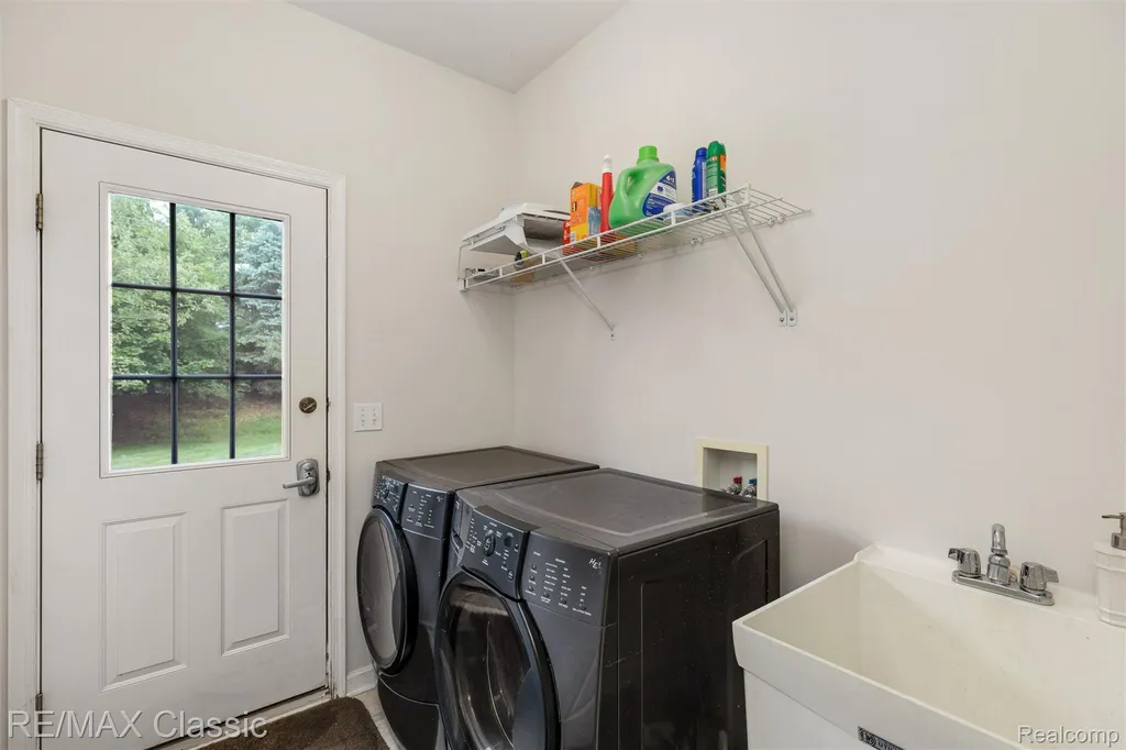 25051 Samoset Court Novi City MI 48374