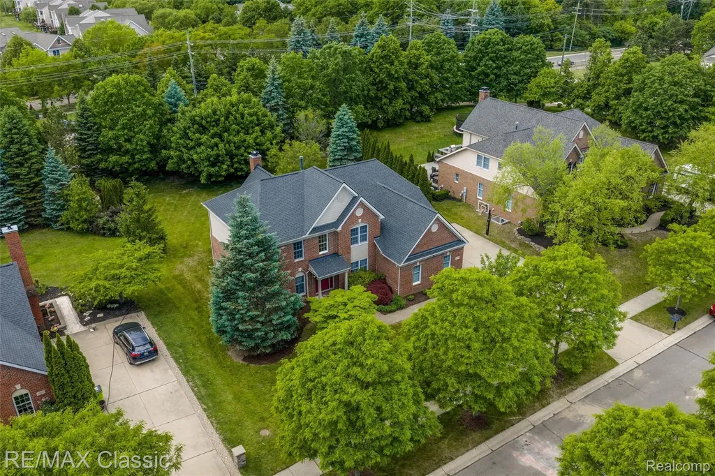 25051 Samoset Court Novi City MI 48374