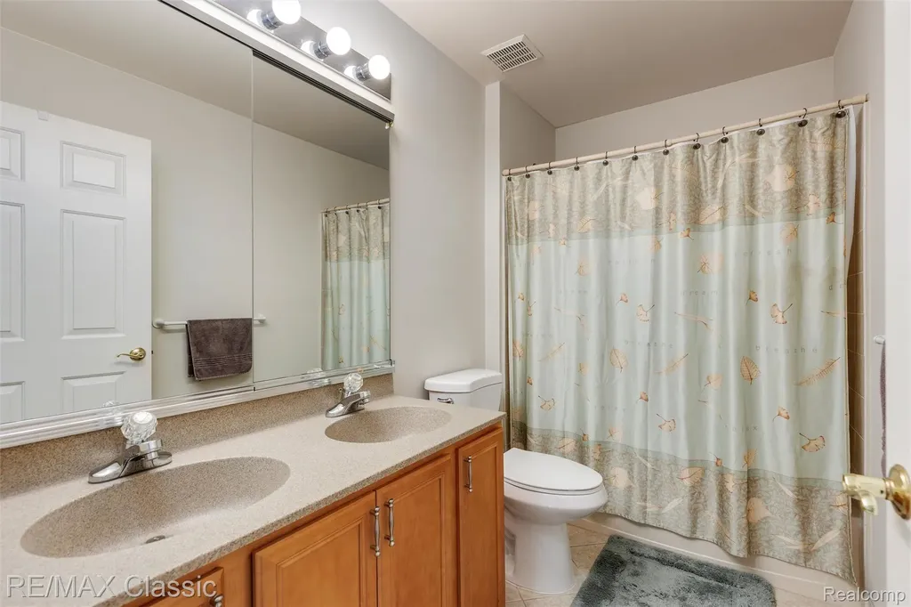 25051 Samoset Court Novi City MI 48374