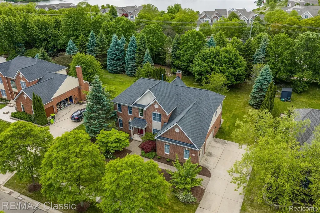 25051 Samoset Court Novi City MI 48374