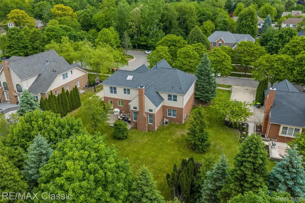 25051 Samoset Court Novi City MI 48374