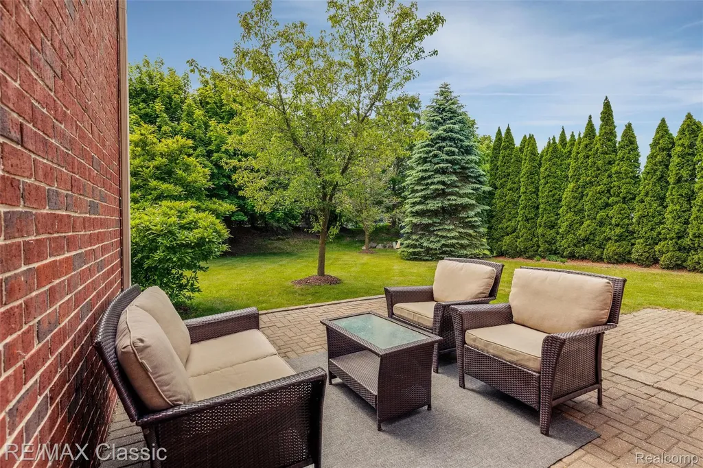 25051 Samoset Court Novi City MI 48374