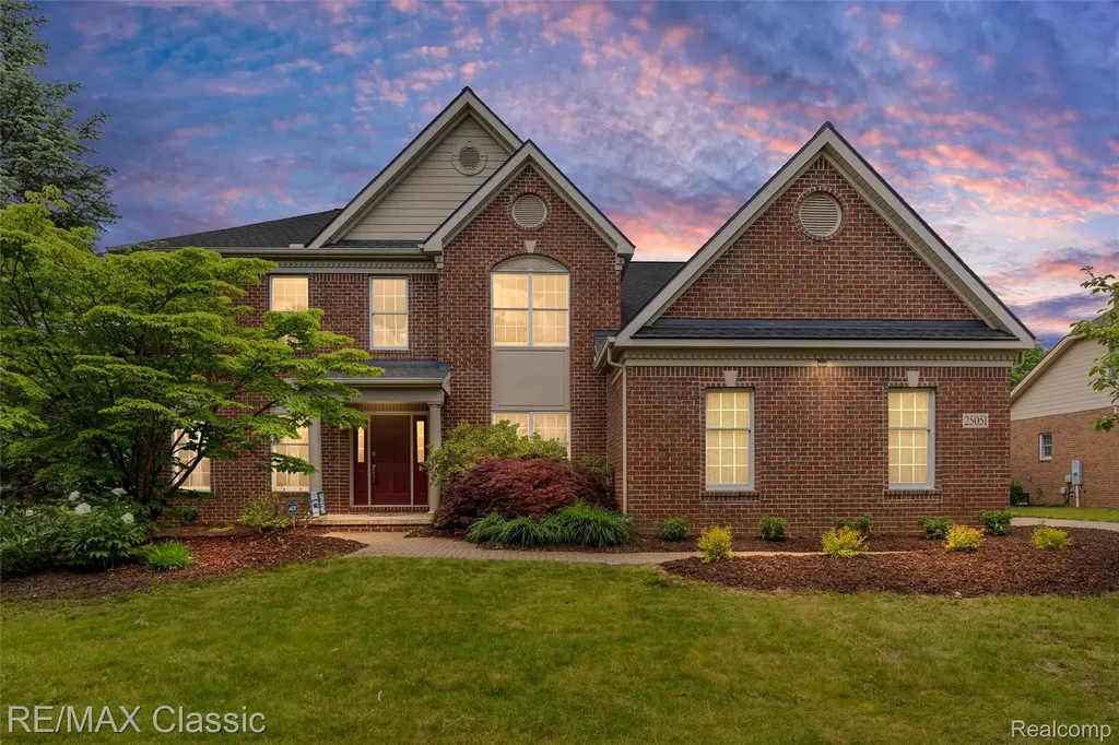 25051 Samoset Court Novi City MI 48374