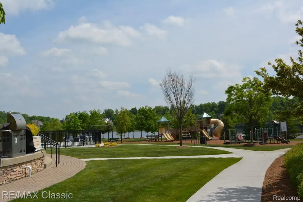 25051 Samoset Court Novi City MI 48374