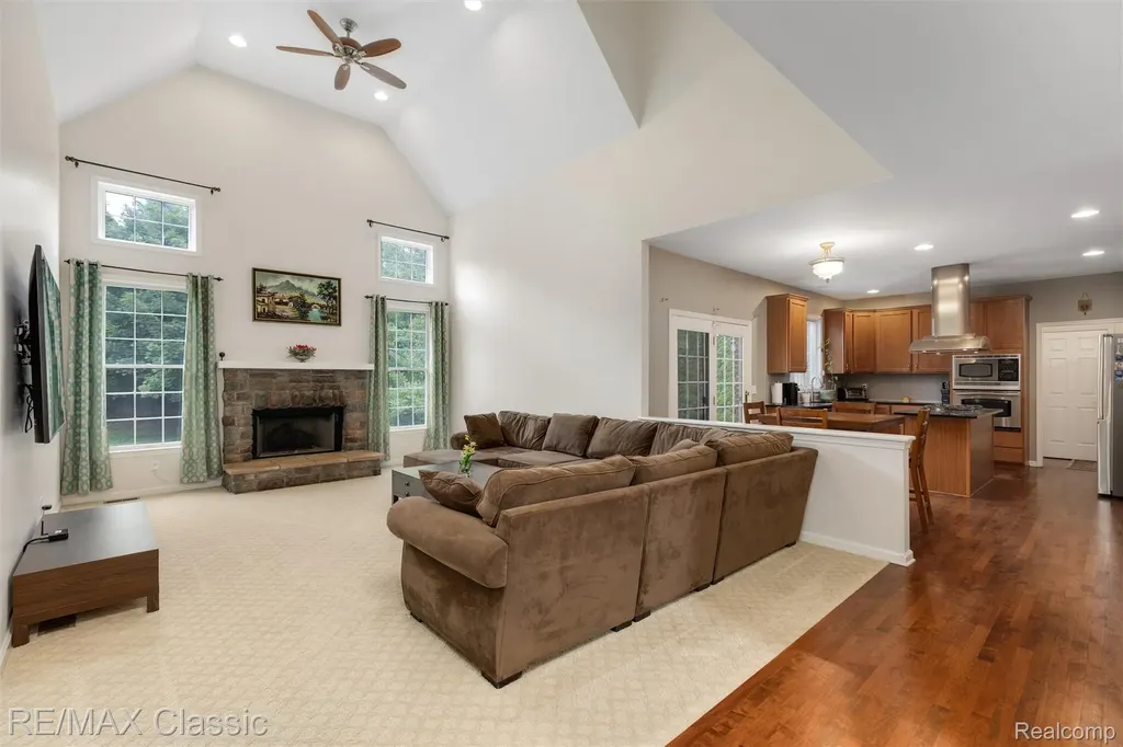 25051 Samoset Court Novi City MI 48374