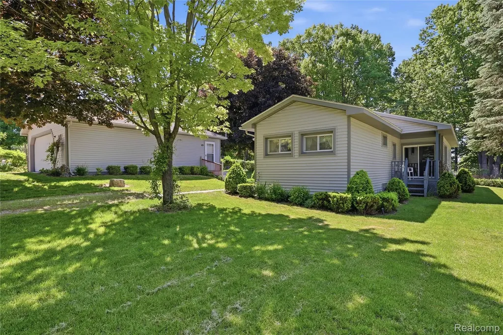 3700 Sylvester Drive Dryden Township MI 48428