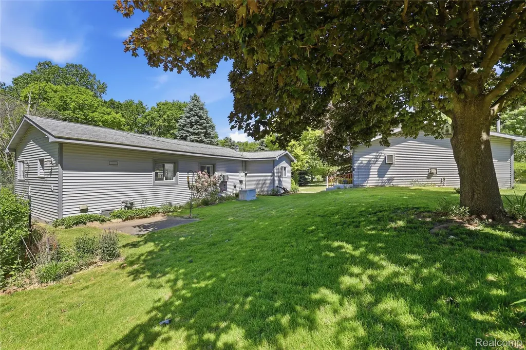 3700 Sylvester Drive Dryden Township MI 48428