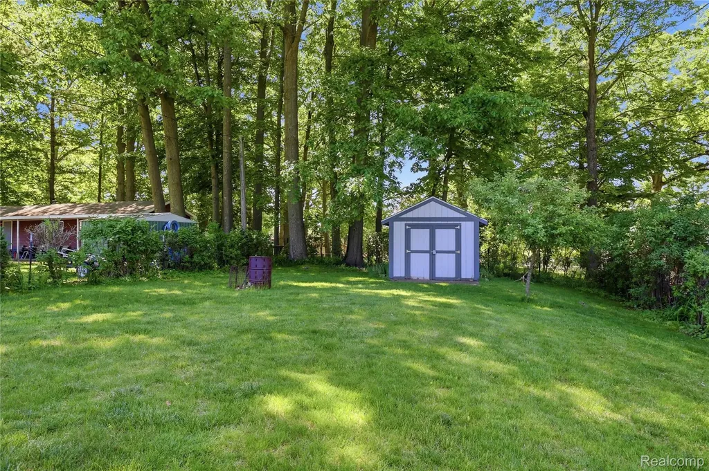 3700 Sylvester Drive Dryden Township MI 48428