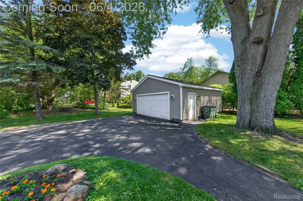 760 Heights Road Orion Charter Township MI 48362