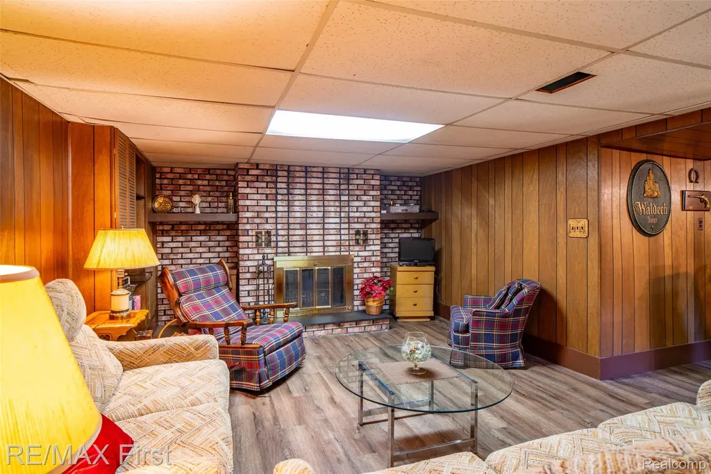 24815 Beck Avenue Eastpointe City MI 48021