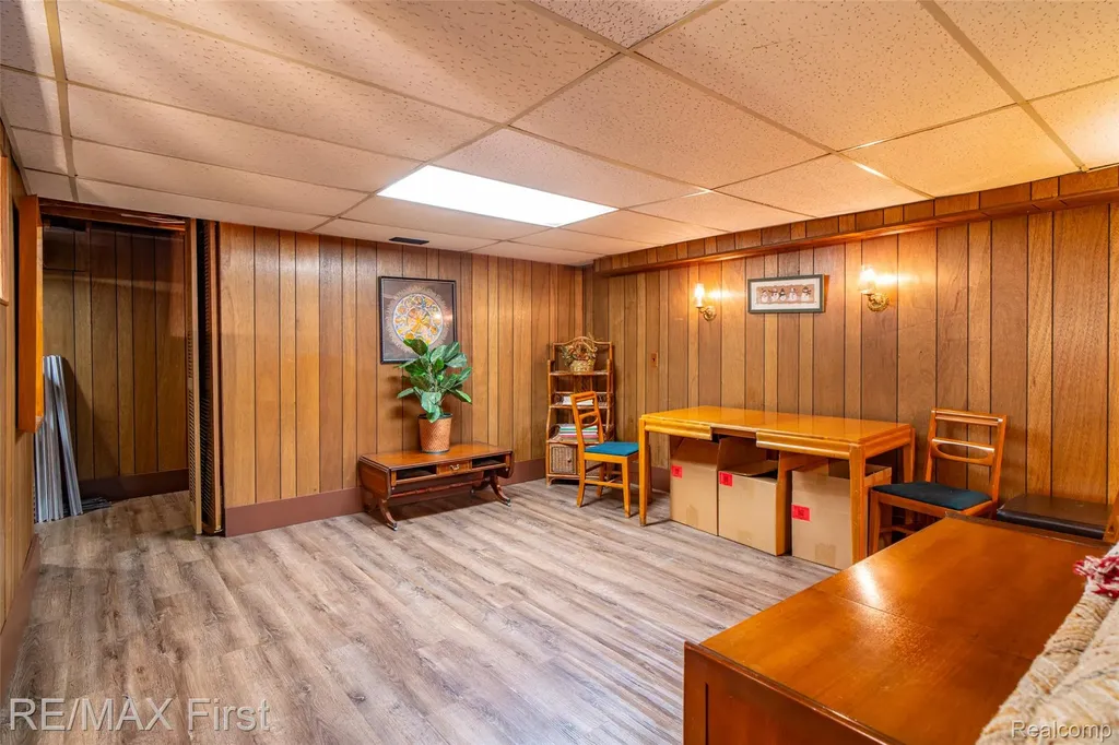 24815 Beck Avenue Eastpointe City MI 48021