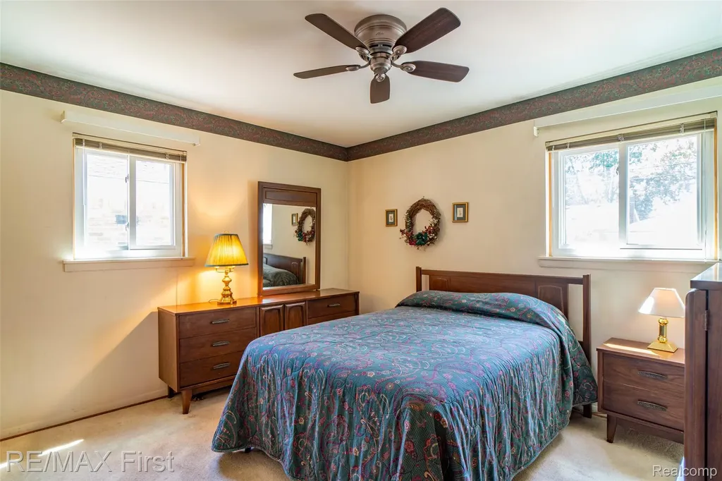 24815 Beck Avenue Eastpointe City MI 48021