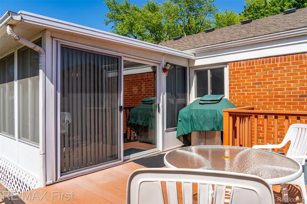 24815 Beck Avenue Eastpointe City MI 48021