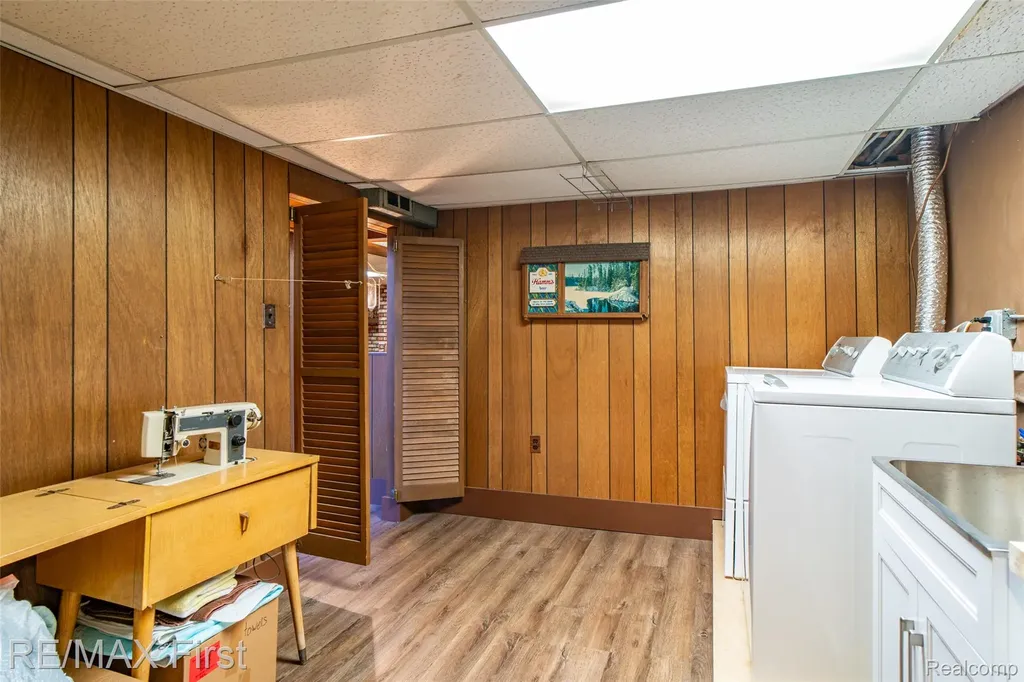 24815 Beck Avenue Eastpointe City MI 48021