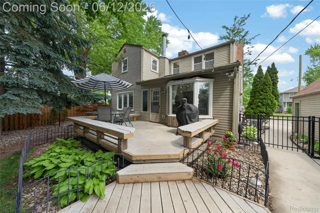 407 Waverley Avenue Royal Oak City MI 48067