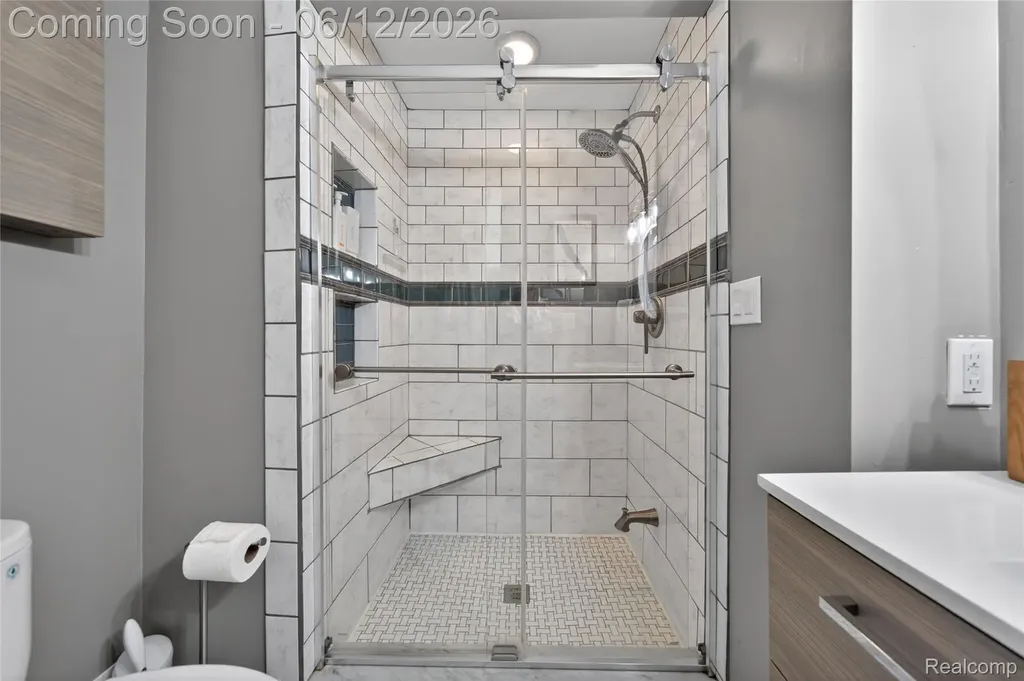407 Waverley Avenue Royal Oak City MI 48067