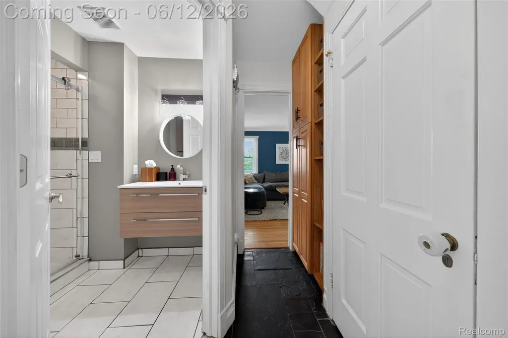 407 Waverley Avenue Royal Oak City MI 48067