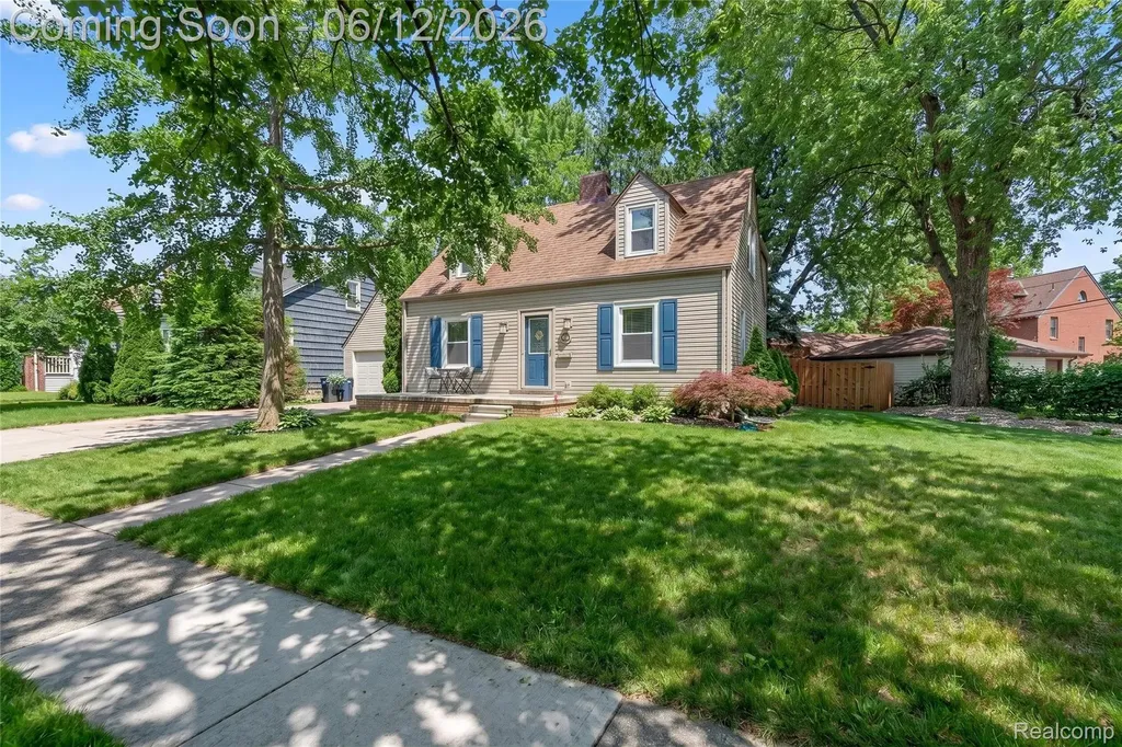 407 Waverley Avenue Royal Oak City MI 48067