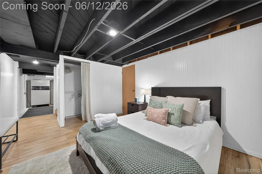 407 Waverley Avenue Royal Oak City MI 48067