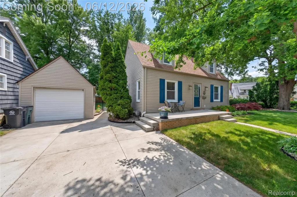 407 Waverley Avenue Royal Oak City MI 48067