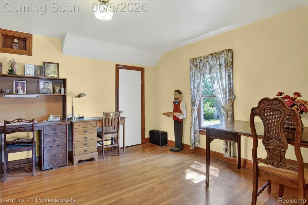 28745 Avondale Street Inkster City MI 48141
