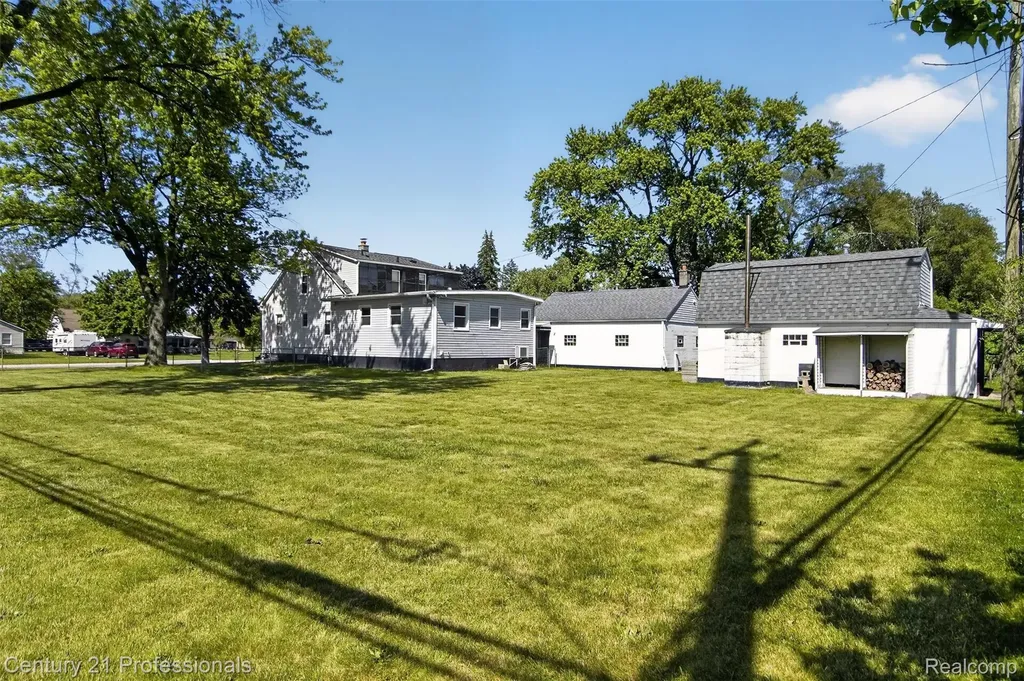 28745 Avondale Street Inkster City MI 48141