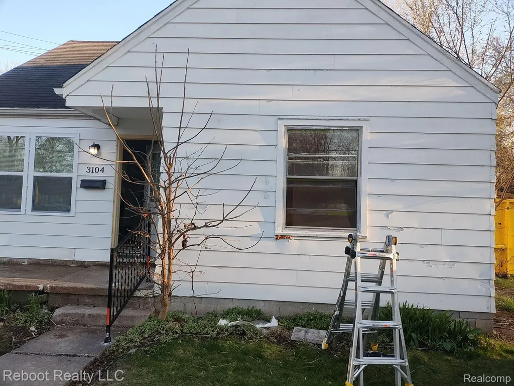 3104 Roberts Street Saginaw City MI 48601