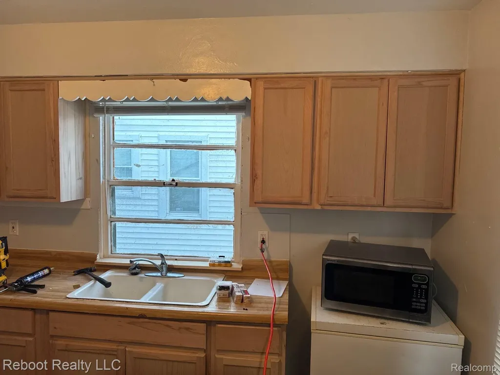 3104 Roberts Street Saginaw City MI 48601
