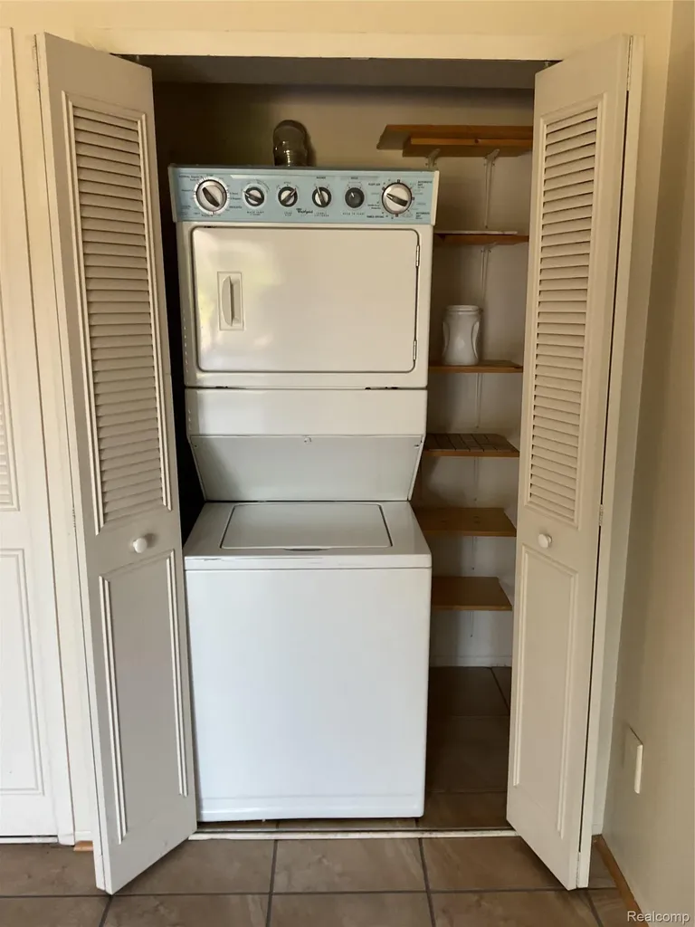 6103 Orchard Lake Road West Bloomfield Charter Township MI 48322