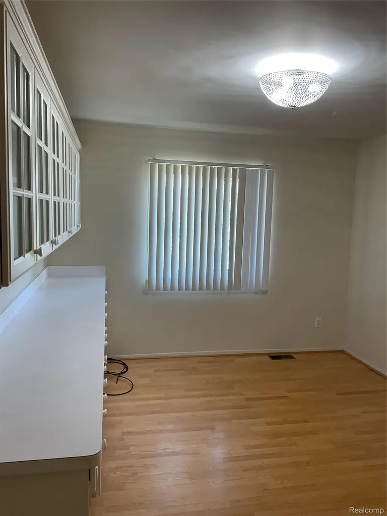 6103 Orchard Lake Road West Bloomfield Charter Township MI 48322