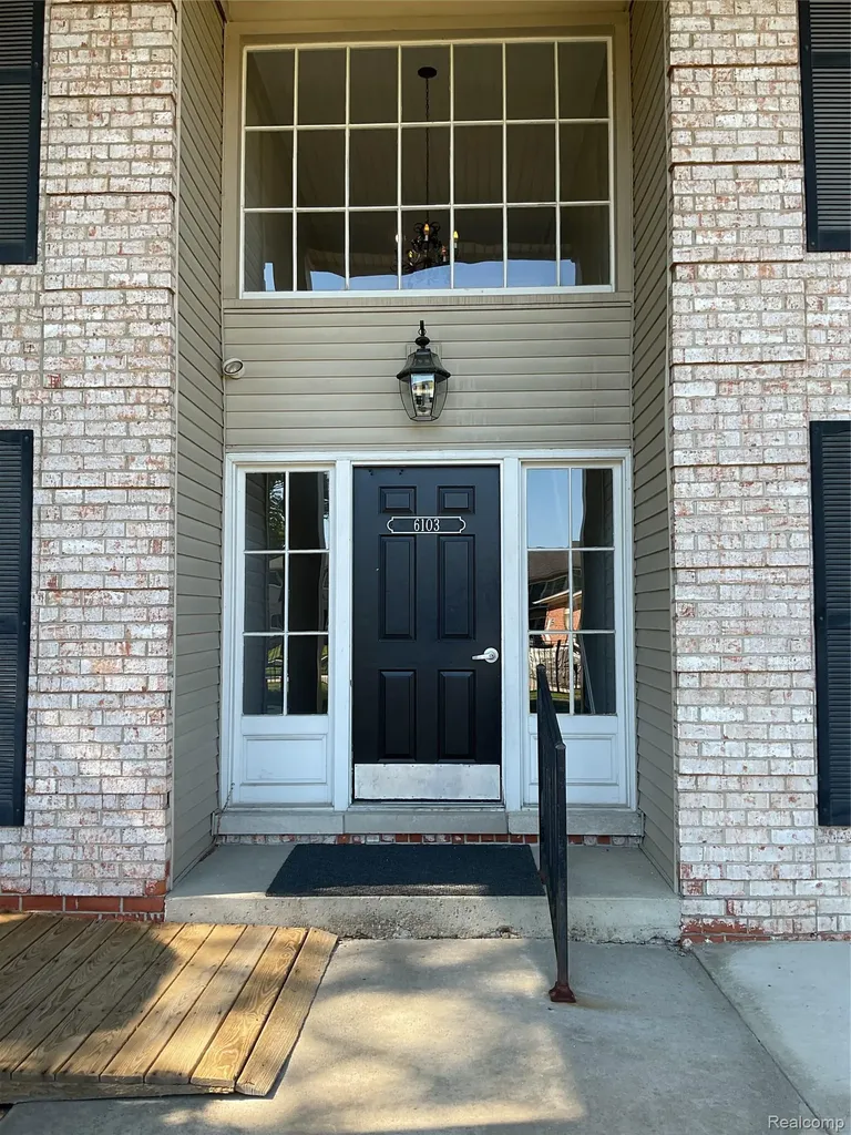 6103 Orchard Lake Road West Bloomfield Charter Township MI 48322