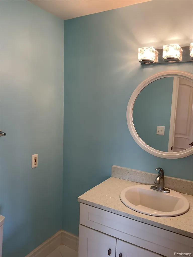 6103 Orchard Lake Road West Bloomfield Charter Township MI 48322
