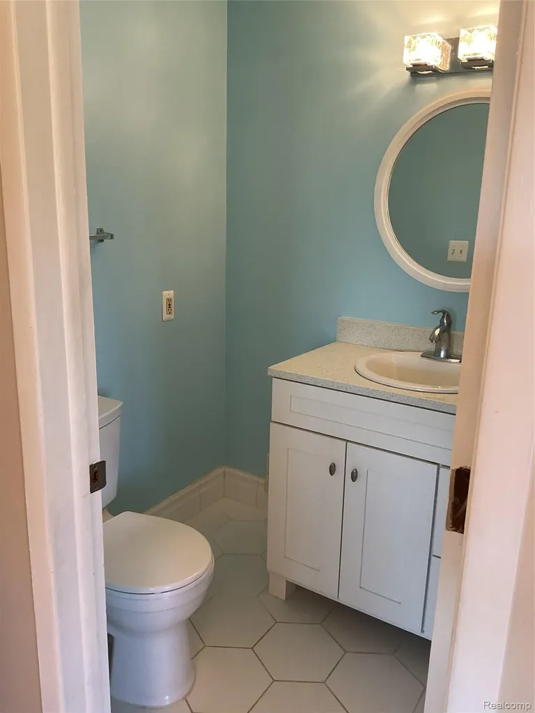 6103 Orchard Lake Road West Bloomfield Charter Township MI 48322