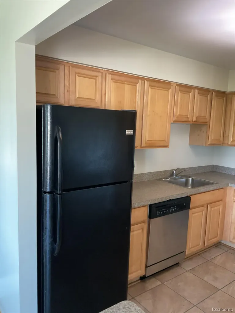 6103 Orchard Lake Road West Bloomfield Charter Township MI 48322