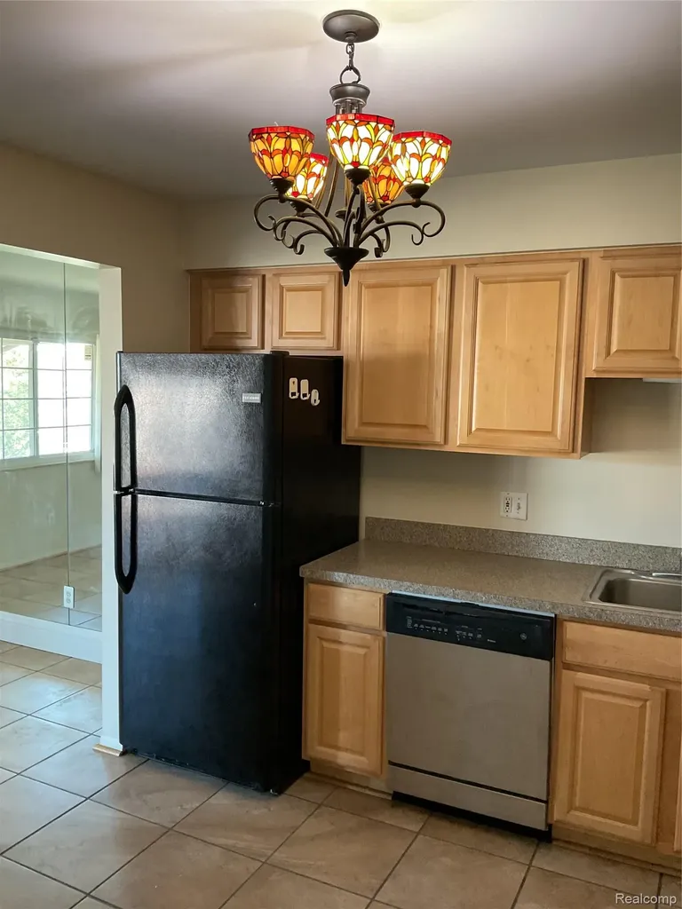 6103 Orchard Lake Road West Bloomfield Charter Township MI 48322
