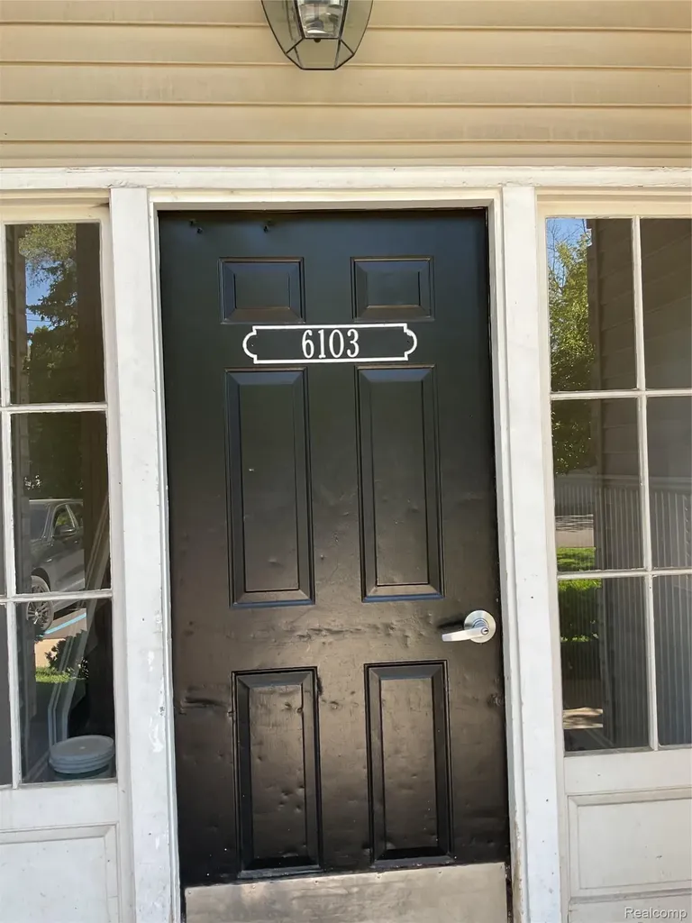 6103 Orchard Lake Road West Bloomfield Charter Township MI 48322