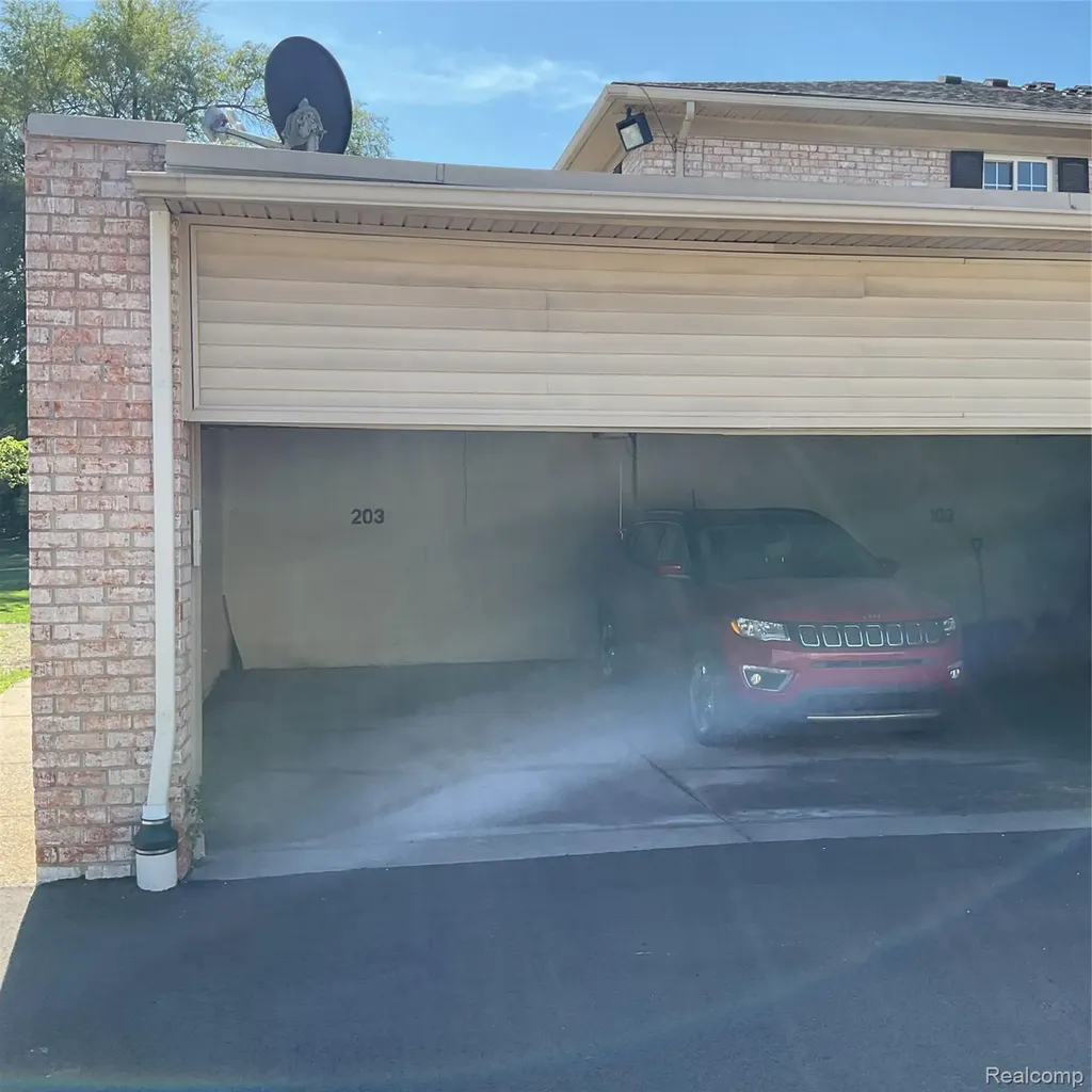 6103 Orchard Lake Road West Bloomfield Charter Township MI 48322