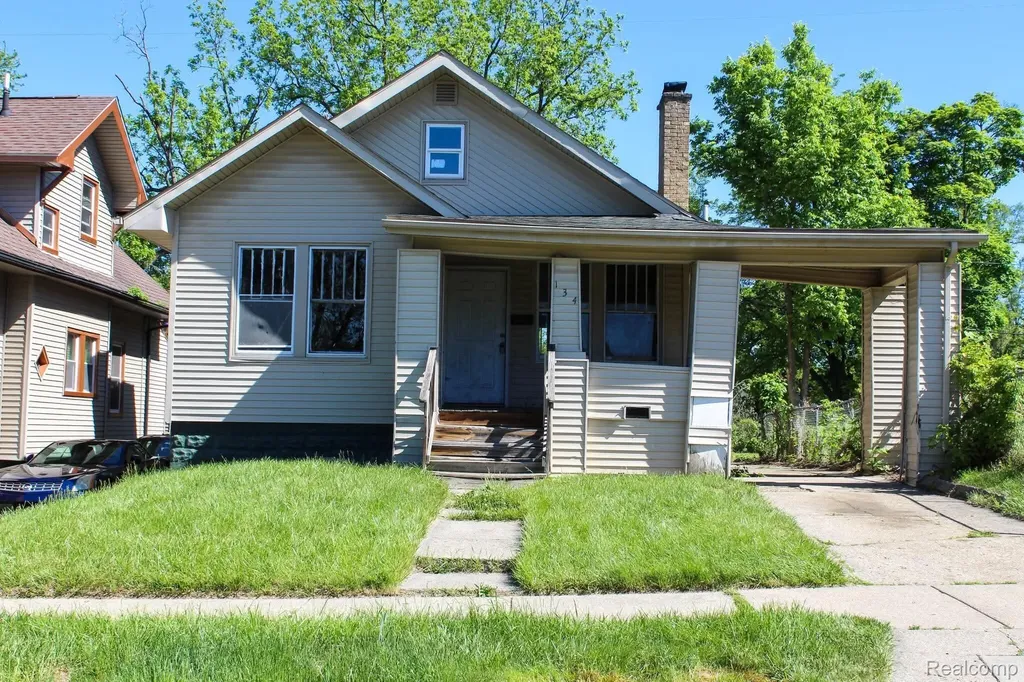 134 Stockdale Street Flint City MI 48503