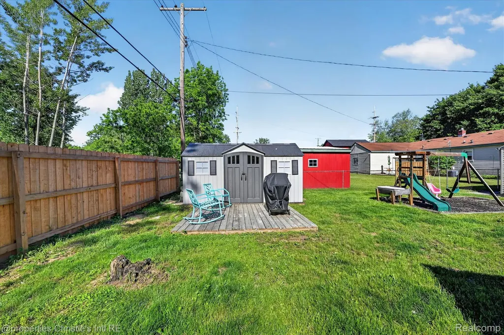 39185 Chase Street Romulus City MI 48174
