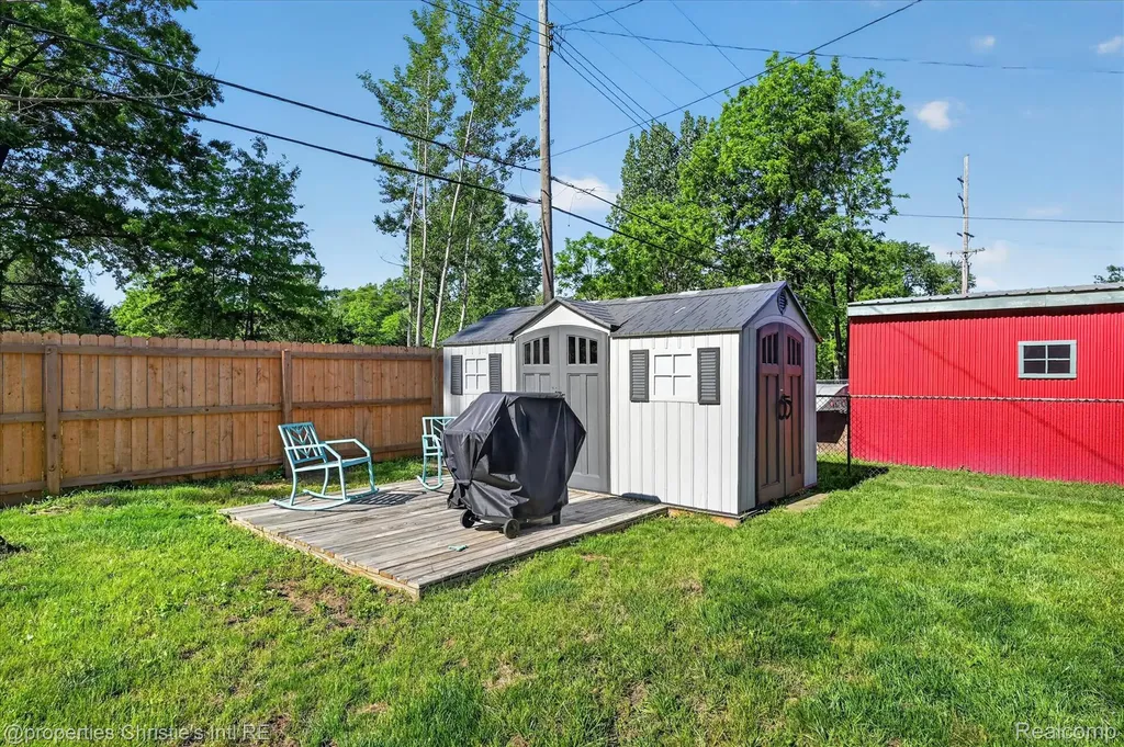 39185 Chase Street Romulus City MI 48174