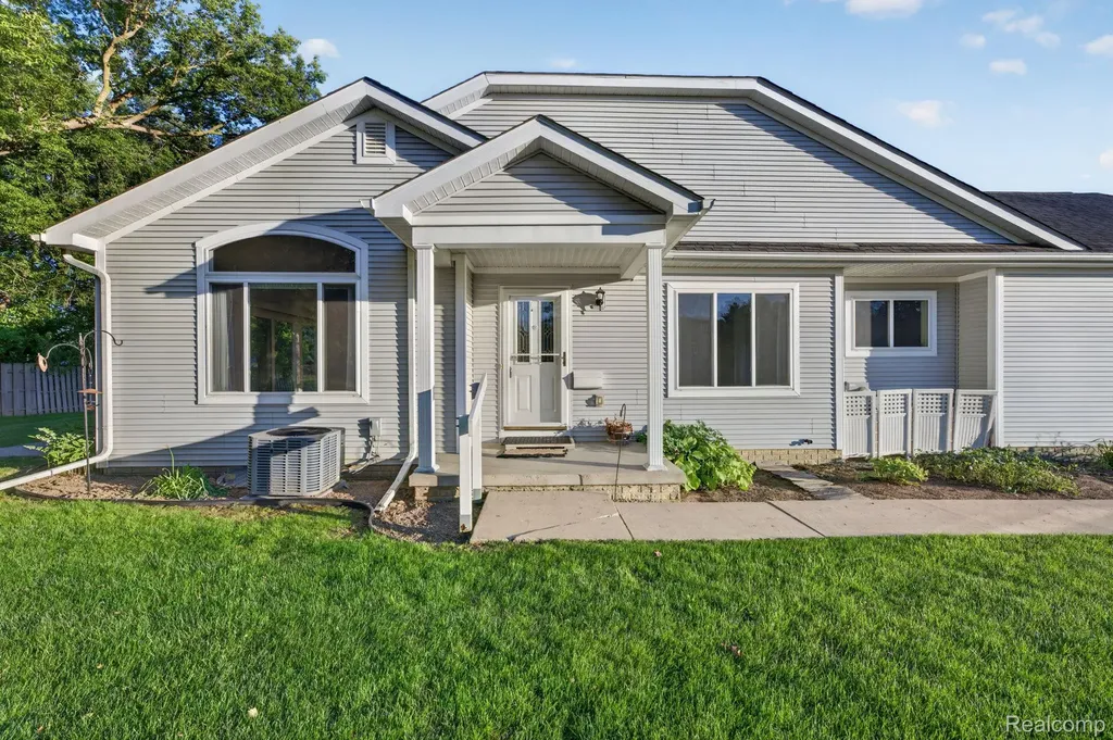 100 Aberdeen Drive Flushing City MI 48433