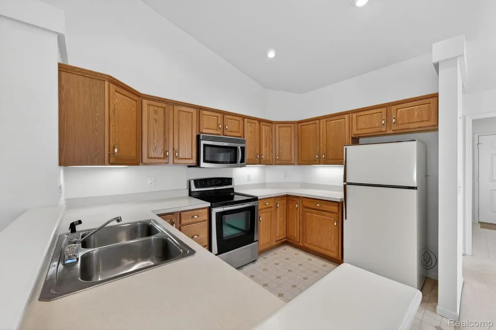 100 Aberdeen Drive Flushing City MI 48433