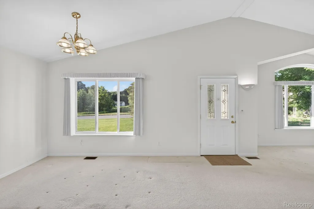 100 Aberdeen Drive Flushing City MI 48433