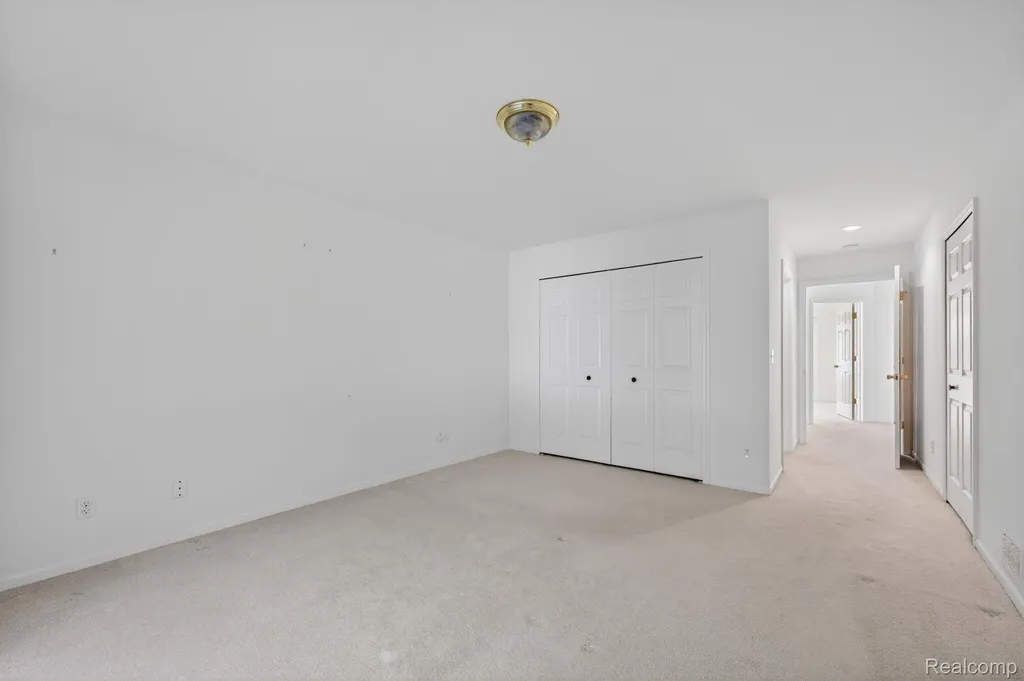 100 Aberdeen Drive Flushing City MI 48433