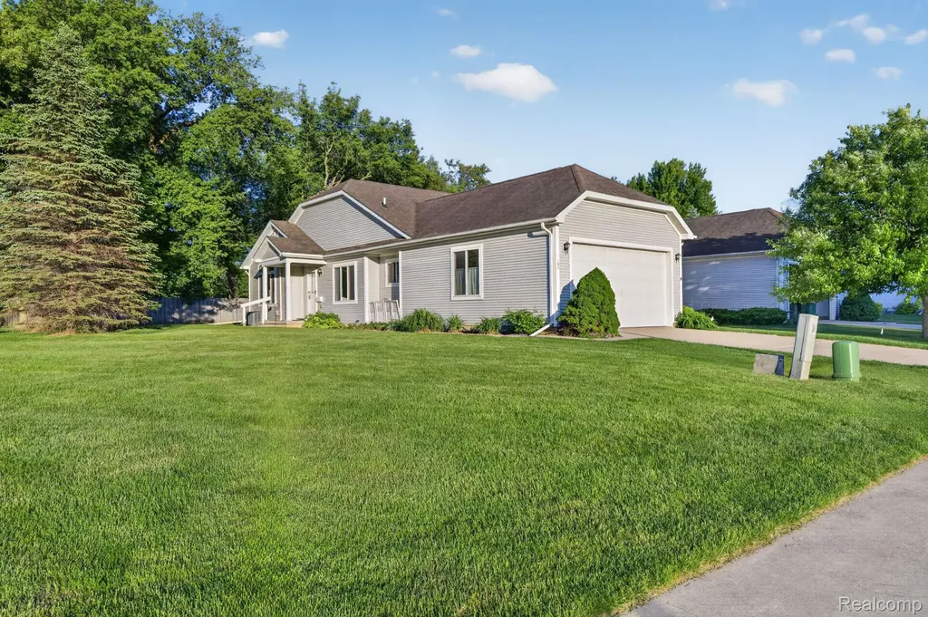 100 Aberdeen Drive Flushing City MI 48433