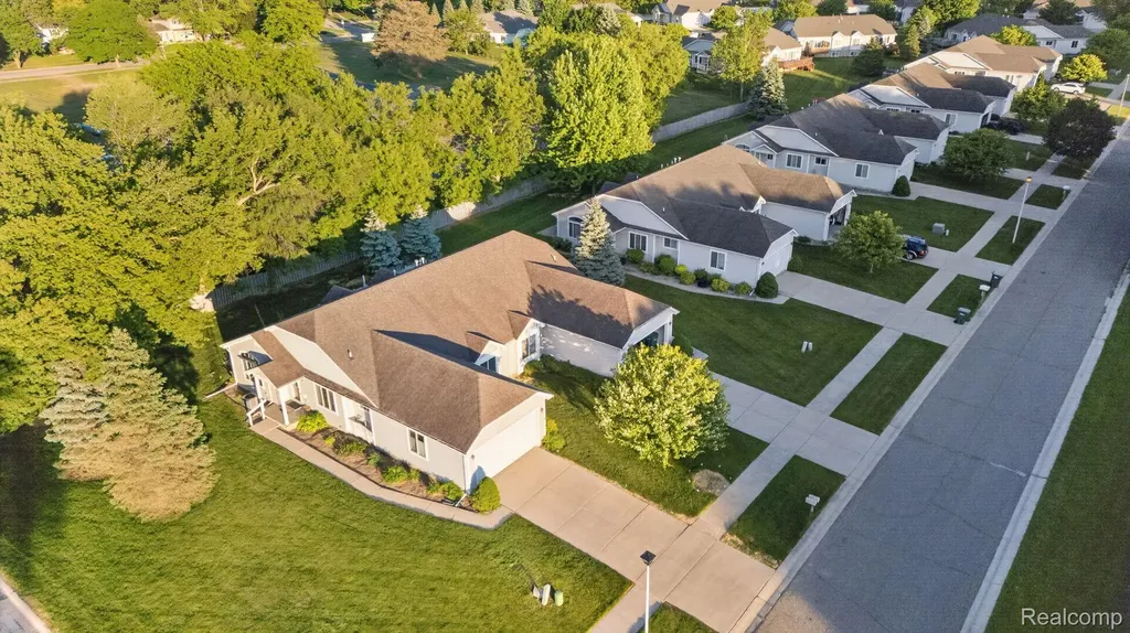 100 Aberdeen Drive Flushing City MI 48433