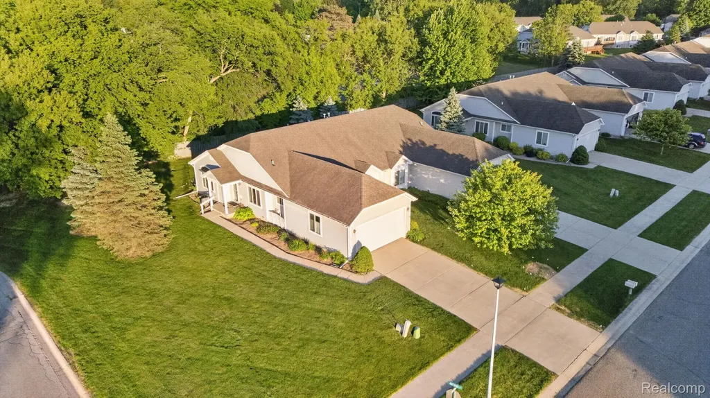 100 Aberdeen Drive Flushing City MI 48433